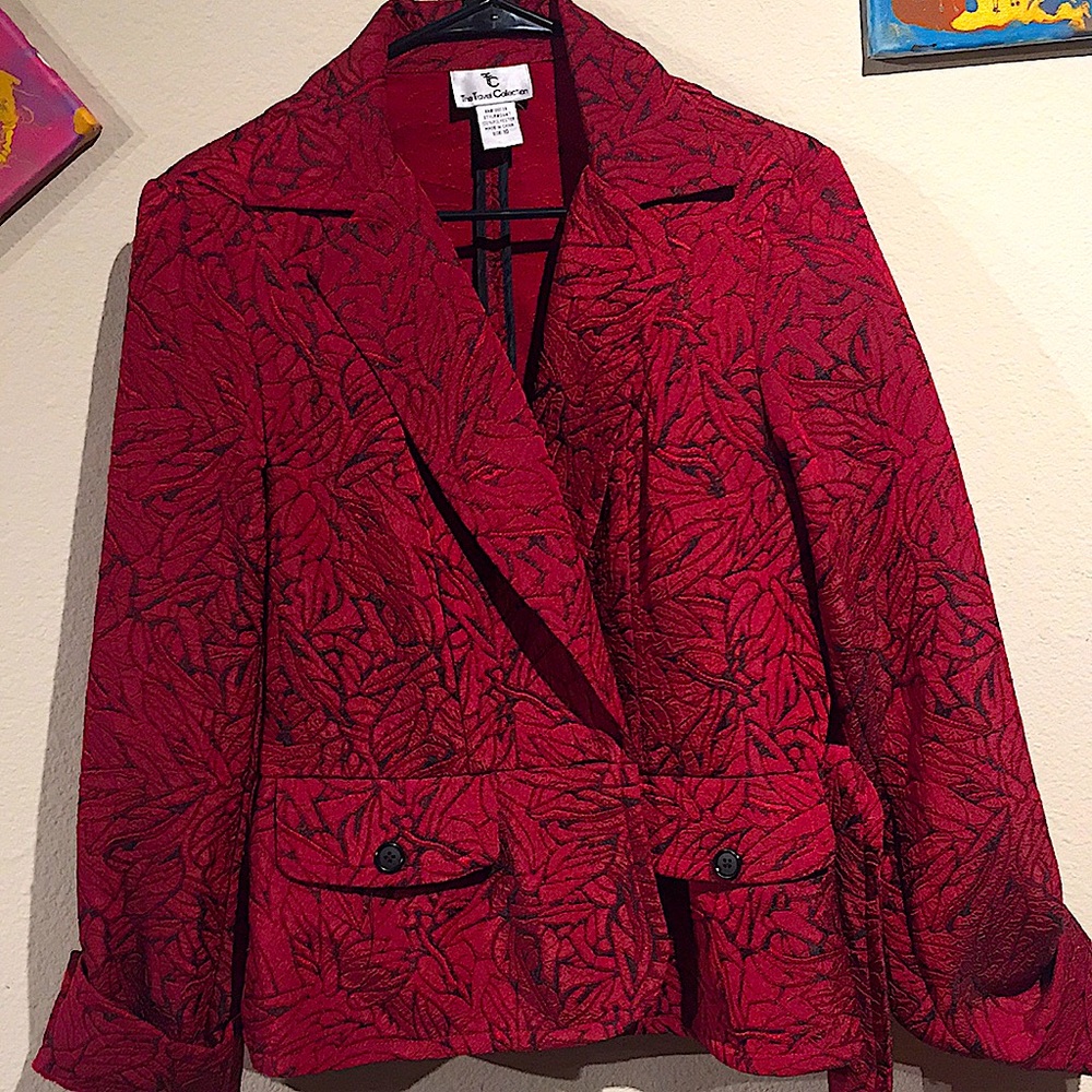 Red Coat, - Picture 2 of 5